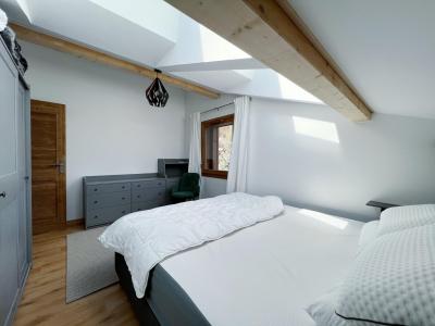 Holiday in mountain resort 3 room duplex apartment 6 people - Résidence Carmine Lodge - Les Gets - Bedroom