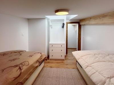 Holiday in mountain resort 3 room duplex apartment 6 people - Résidence Carmine Lodge - Les Gets - Bedroom