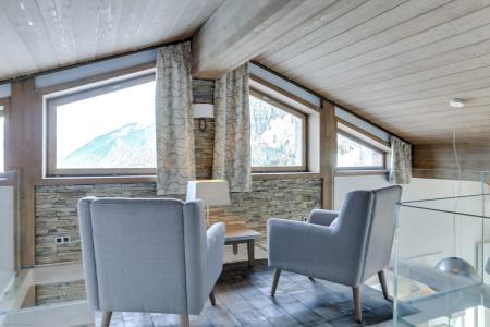 Holiday in mountain resort 6 room duplex apartment 11 people (250) - Résidence Carré Blanc - Courchevel - Living room