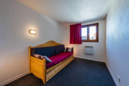 Holiday in mountain resort Résidence Castor et Pollux - Risoul - Pull-out beds