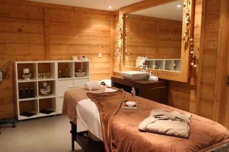 Holiday in mountain resort Résidence Centaure - La Plagne - Body massage