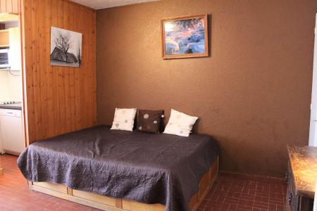 Holiday in mountain resort Studio sleeping corner 4 people (011) - Résidence Centre Vars - Vars