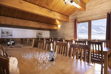 Holiday in mountain resort 13 room chalet 24 people (Bonhomme) - Résidence Chalet des Neiges Hermine - Val Thorens - Table
