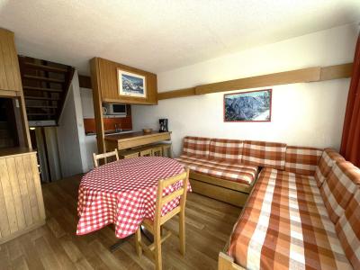 Vakantie in de bergen Appartement triplex 3 kamers 7 personen (835) - Résidence Challe - Les Menuires - Woonkamer
