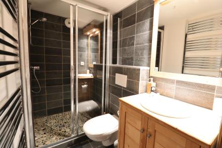 Holiday in mountain resort 2 room apartment sleeping corner 4 people - Résidence Chalune - Les Gets - Shower room