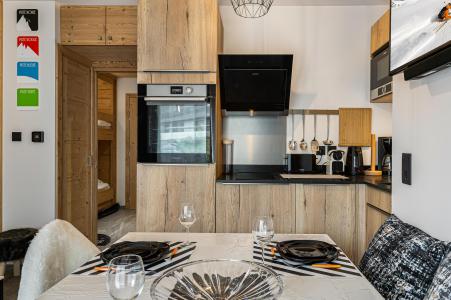 Holiday in mountain resort 2 room apartment 4 people (RC03) - Résidence Chantemerle - Courchevel - Kitchenette