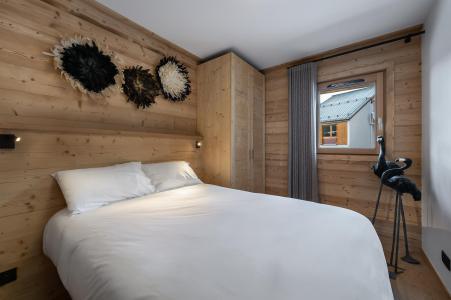 Holiday in mountain resort 4 room apartment 8 people (RJ03) - Résidence Chantemerle - Courchevel - Double bed