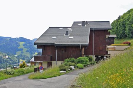 Location au ski Résidence Chantemerle - Les Gets - Extérieur été