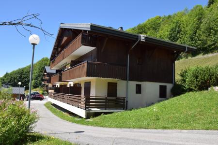 Holiday in mountain resort 2 room mezzanine apartment 6 people - Résidence Chantemerle - Les Gets - Summer outside