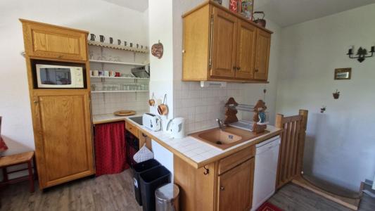 Holiday in mountain resort 4 room duplex apartment 12 people (00) - Résidence Charmaix - Valfréjus - Kitchen
