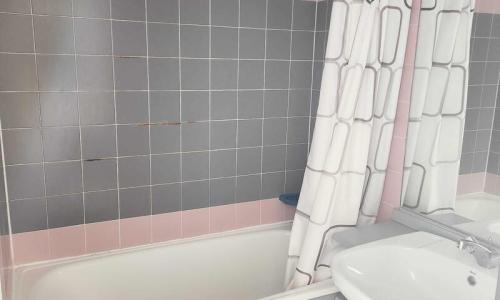 Holiday in mountain resort Studio 4 people (Confort 24m²-6) - Résidence Charmettoger - MH - Les Arcs - Summer outside