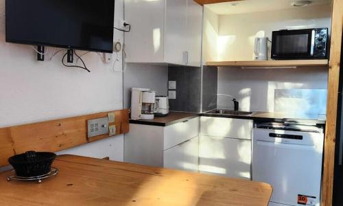 Holiday in mountain resort Studio 4 people (Confort 24m²) - Résidence Charmettoger - MH - Les Arcs - Summer outside