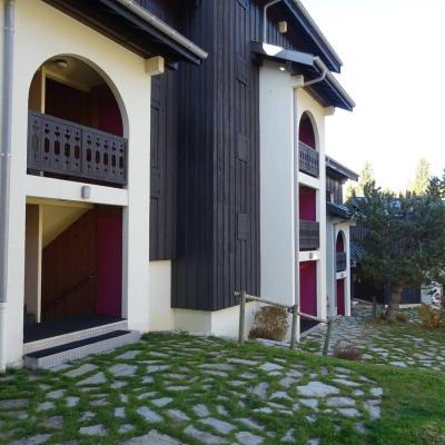 Rent in ski resort 2-room flat for 6 people - Résidence Charniaz - Les Gets - Summer outside