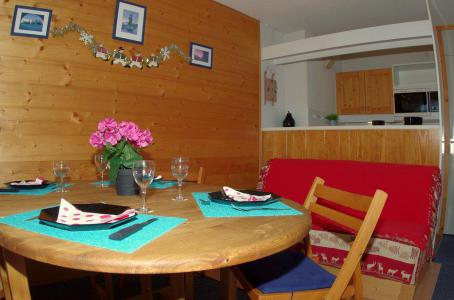 Holiday in mountain resort 2 room apartment 4 people (G032) - Résidence Cheval Blanc - Valmorel - Living room