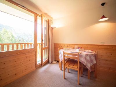 Holiday in mountain resort 2 room apartment 4 people (G484) - Résidence Cheval Blanc - Valmorel - Living room