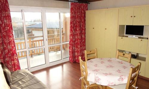Holiday in mountain resort Studio 4 people (32m²) - Résidence Choucas - Alpe d'Huez - Summer outside