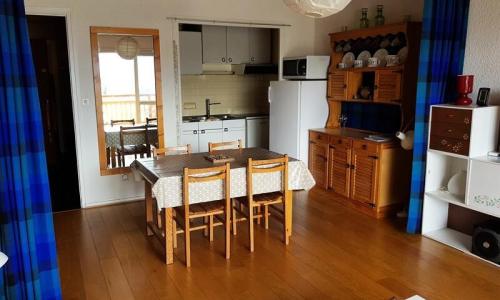 Holiday in mountain resort 2 room apartment 6 people (50m²) - Résidence Choucas - Alpe d'Huez - Summer outside
