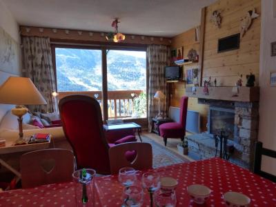 Urlaub in den Bergen 4-Zimmer-Appartment für 6 Personen (2) - Résidence Christmas - Méribel - Wohnzimmer