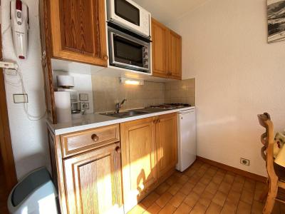 Vacaciones en montaña Apartamento cabina para 4 personas (00F) - Résidence Clos des Meurets - Praz sur Arly - Cocina abierta