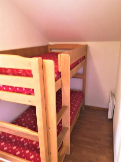 Vacaciones en montaña Apartamento cabina 2 piezas para 6 personas (232) - Résidence Crête du Berger - La Joue du Loup - Camas literas