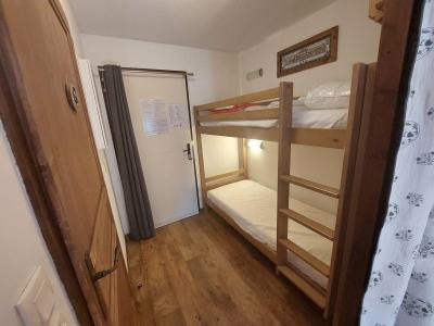 Holiday in mountain resort Studio sleeping corner 4 people (323) - Résidence Cybèle BAT4 - Brides Les Bains - Bedroom