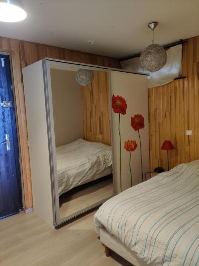 Vakantie in de bergen Studio cabine 4 personen (2) - Résidence Cyclades - Les Gets - Woonkamer