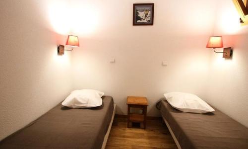 Urlaub in den Bergen 2-Zimmer-Appartment für 6 Personen (36m²) - Résidence Dame Blanche - MH - Puy-Saint-Vincent - Draußen im Sommer