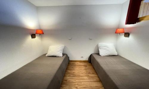 Urlaub in den Bergen 2-Zimmer-Appartment für 6 Personen (33m²) - Résidence Dame Blanche - MH - Puy-Saint-Vincent - Draußen im Sommer