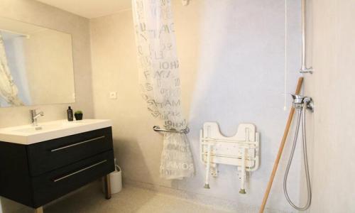 Urlaub in den Bergen 2-Zimmer-Appartment für 6 Personen (37m²) - Résidence Dame Blanche - MH - Puy-Saint-Vincent - Draußen im Sommer