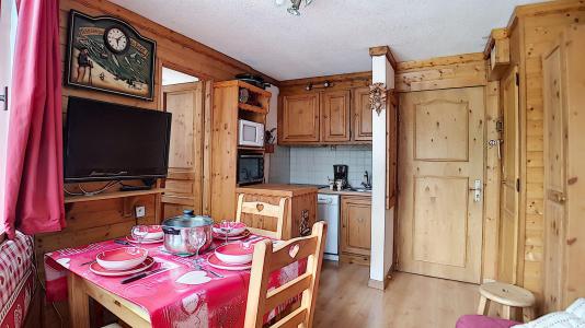 Wakacje w górach Apartament 2 pokojowy 4 osób (322) - Résidence de Caron - Les Menuires - Pokój gościnny