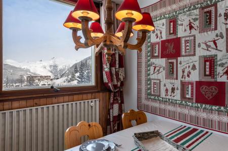Holiday in mountain resort 2 room apartment 5 people (B112) - Résidence Domaine de  l'Ariondaz - Courchevel - Dining area