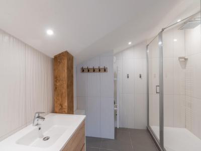 Vacanze in montagna Appartamento 7 stanze con mezzanino per 14 persone (H136) - Résidence Domaine de  l'Ariondaz - Courchevel - Bagno con doccia