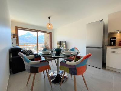 Wakacje w górach Apartament 2 pokojowy 4 osób (Milane) - Résidence Domaine des Grands Chalets - Serre Chevalier - Pokój gościnny