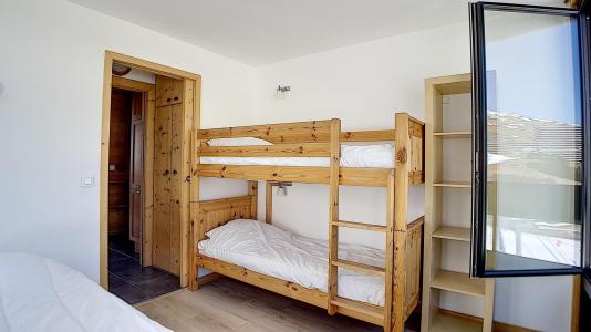 Urlaub in den Bergen 3-Zimmer-Appartment für 6 Personen (1005) - Résidence Dorons - Les Menuires - Schlafzimmer