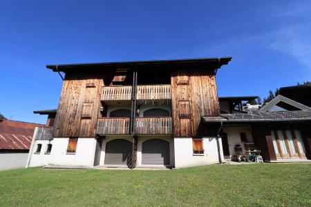 Rent in ski resort 2 room apartment 5 people - Résidence Eleress - Les Gets - Summer outside