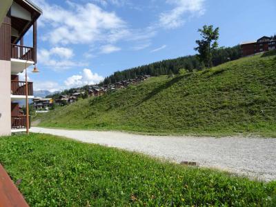 Rent in ski resort Studio sleeping corner 4 people (021R) - Résidence Grande Ourse - Peisey-Vallandry - Summer outside