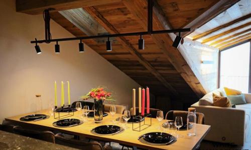 Urlaub in den Bergen 5-Zimmer-Appartment für 8 Personen (107m²) - Résidence Grandes Bosses - Courchevel - Draußen im Sommer