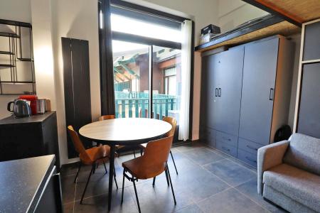 Vakantie in de bergen Studio mezzanine 4 personen (R07) - Résidence Grizzli - Les Gets - Woonkamer