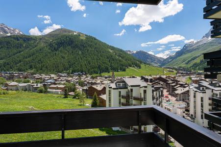 Аренда на лыжном курорте Апартаменты 4 комнат 7 чел. (49) - Résidence Hauts de Val - Val d'Isère - летом под открытым небом
