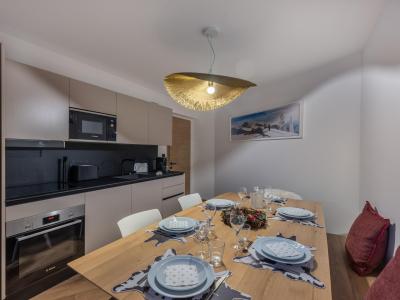 Holiday in mountain resort 3 room apartment 6 people (ARH 126) - Résidence Heliantheme - Courchevel - Kitchen