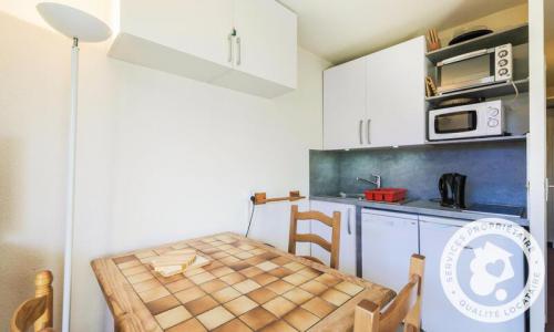 Vakantie in de bergen Studio 4 personen (Confort 28m²) - Résidence Iris - MH - Flaine - Buiten zomer