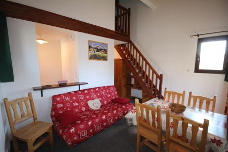 Holiday in mountain resort 3 room duplex apartment 6 people (50) - Résidence Isabella D - Les Saisies - Accommodation