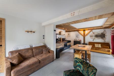 Holiday in mountain resort 4 room apartment cabin 6 people (A11) - Résidence Isard - Courchevel - Living room