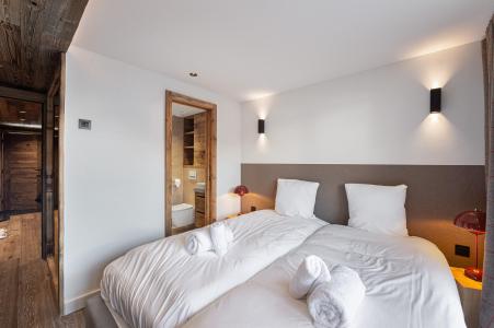 Holiday in mountain resort 7 room apartment 13 people (F6) - Résidence Isard - Courchevel - Bedroom