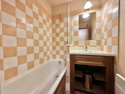 Holiday in mountain resort 2 room apartment 5 people (B011) - Résidence L'Albane  - Vars