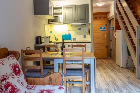 Vakantie in de bergen Appartement duplex 3 kamers 6 personen (E01) - Résidence l'Alpinéa - Méribel-Mottaret - Woonkamer