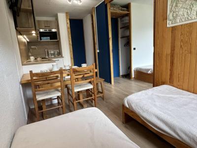 Vakantie in de bergen Studio 4 personen (L10) - Résidence l'Arc en Ciel - Méribel-Mottaret - Woonkamer