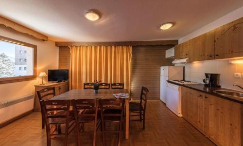 Wynajem na narty Apartament 3 pokojowy 8 osób (50m²) - Résidence L'Ecrin des Neiges *** - MH - Chamrousse - Na zewnątrz latem