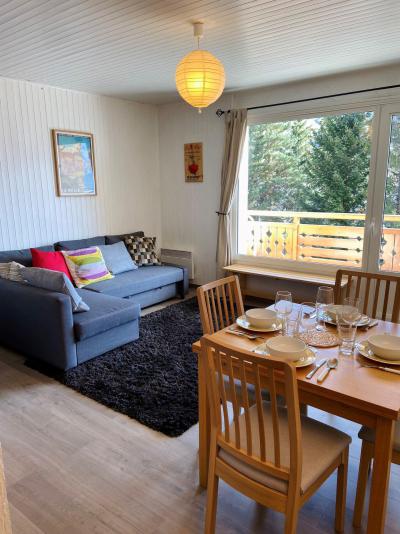 Urlaub in den Bergen 3-Zimmer-Appartment für 6 Personen (8) - Résidence l'Ecureuil A - Les 2 Alpes - Wohnzimmer