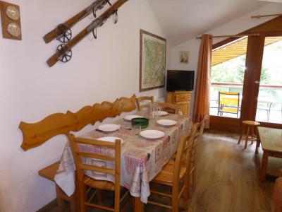 Holiday in mountain resort 3 room apartment 6 people (CT813) - Résidence l'Enclave - Les Contamines-Montjoie - Living room